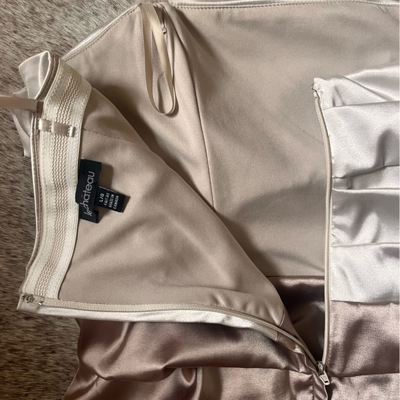 Women’s formal dress - Picture 2 of 3